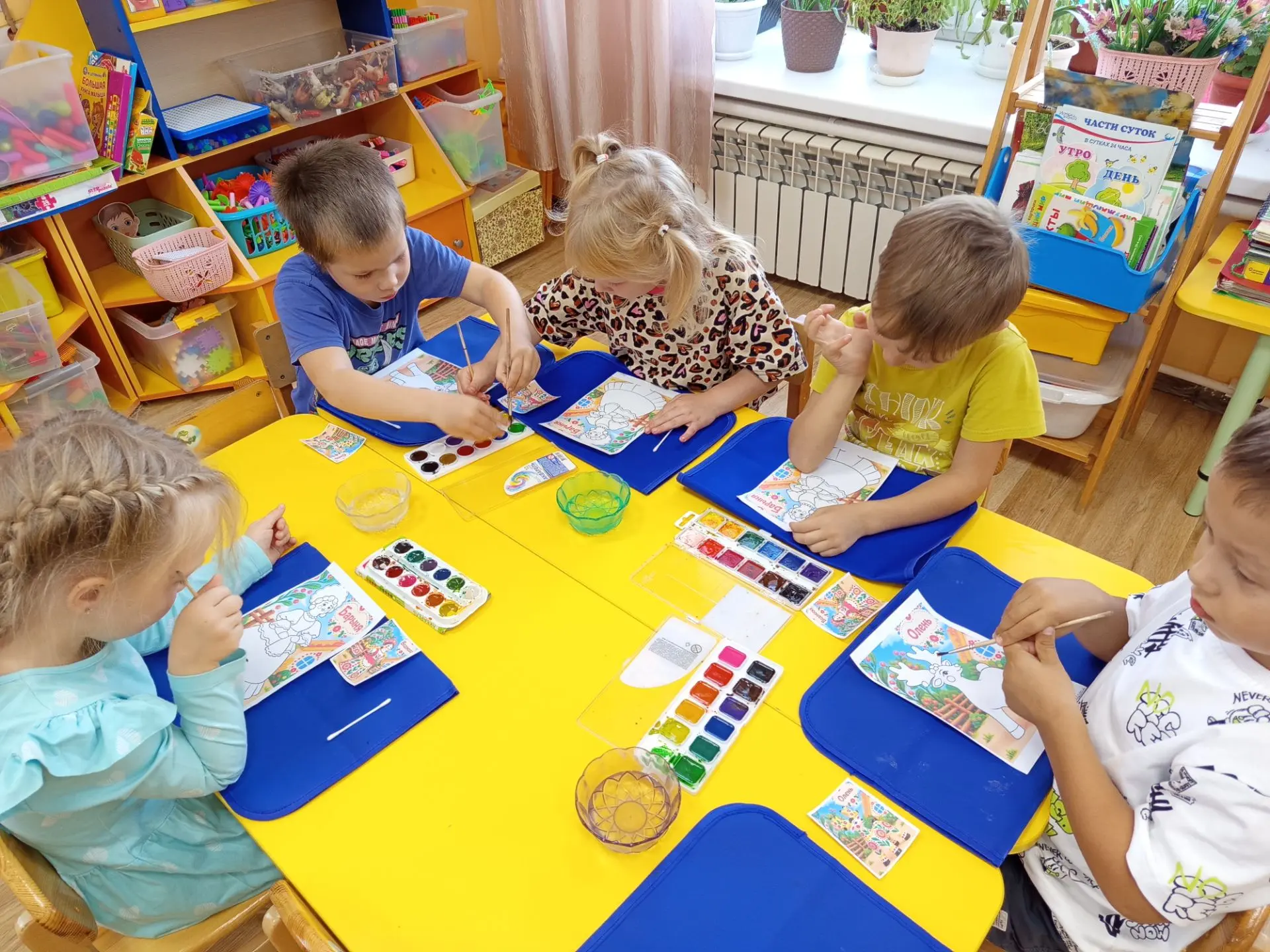 🍁 Продолжаем знакомить детей с народными игрушками...