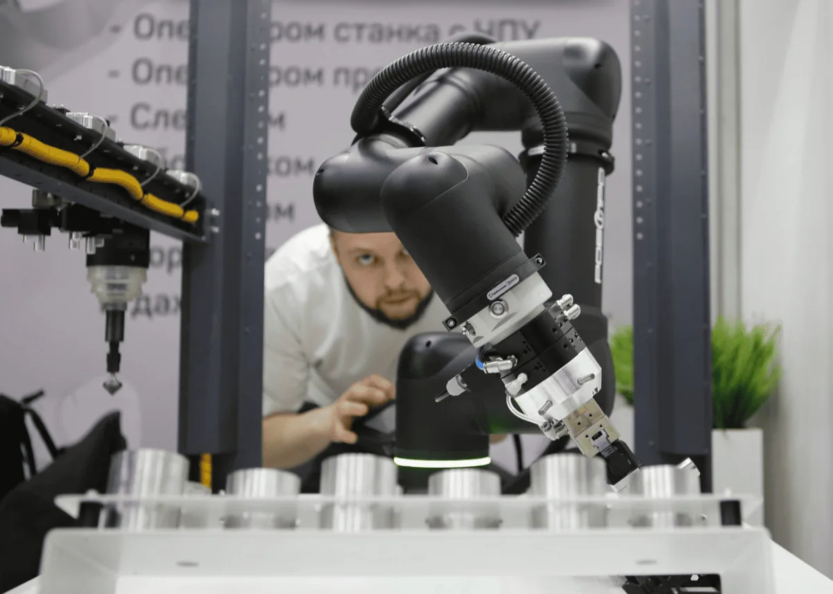 В России создали робота, который «печатает» кожу прямо по форме раны