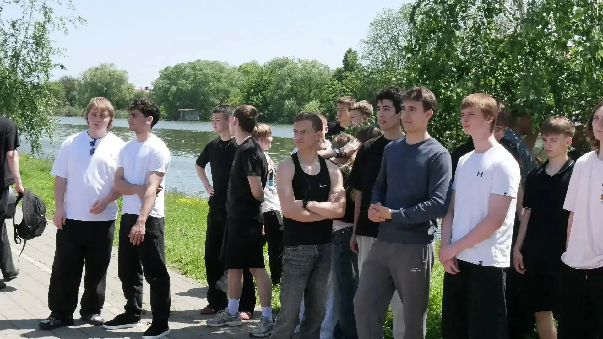 В Кореновске на Солнечной набережной прошел мастер-класс  "Воркаут без границ". Мероприятие организо