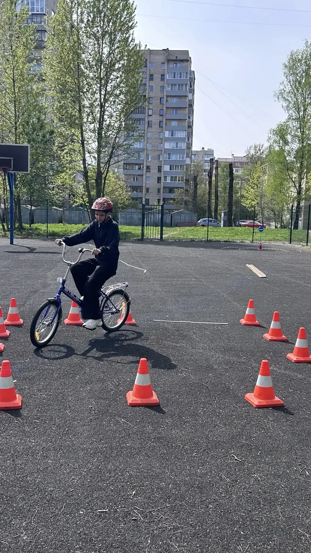 🚴‍♂️ 12 мая 2026 года на базе ДДТ Калининского района прошли захватывающие районные соревнования «Юн