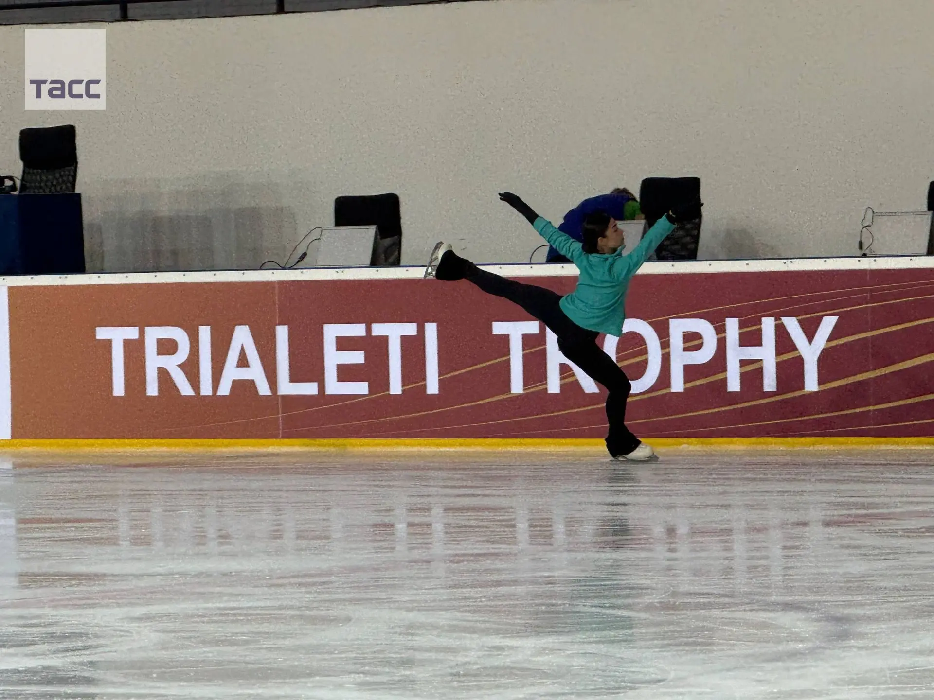 ❄️ Аделия Петросян вышла на тренировку перед стартом турнира серии "Челленджер" Trialet...