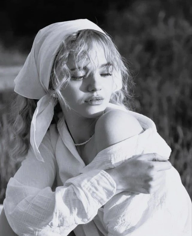МИЛАЯ МОЯ, ЧИТАЙ ЭТО, ПОКА НЕ НАДЕЛАЛА ОШИБОК

Когда злишься – не показывай этого. 
Когда везёт – не