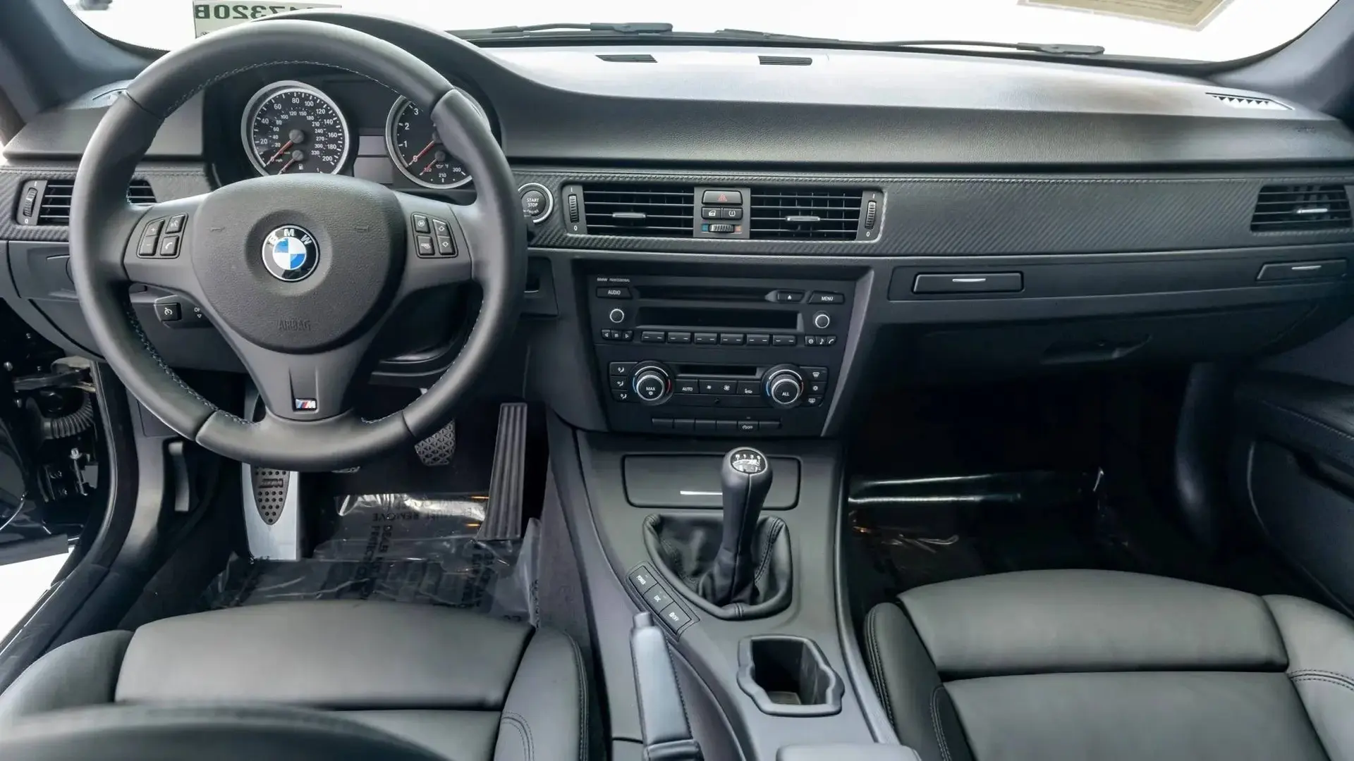 😍 15-летний BMW M3 продали на аукционе в США за $205,392 — в 2,5 раза дороже нового.  Купе 2011 года
