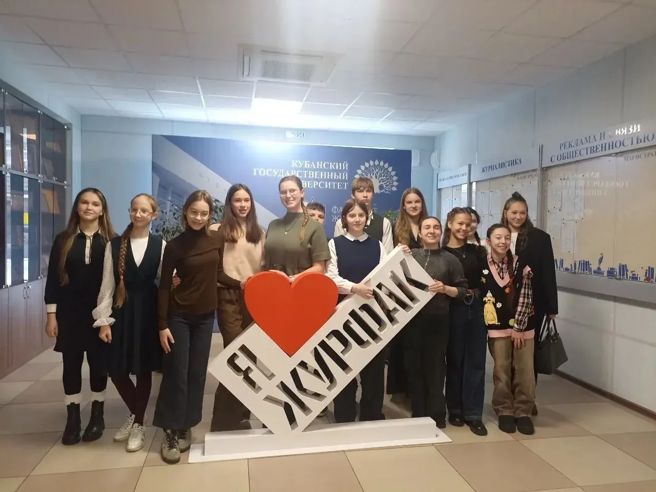 Ученица гимназии покоряет олимпиаду от МГУ им. М.В. Ломоносова!  Ученица 6 «А» класса Самусь София, 
