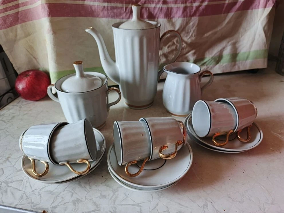 продажа сервиз кофейный 750р Текстильщик +79494915395