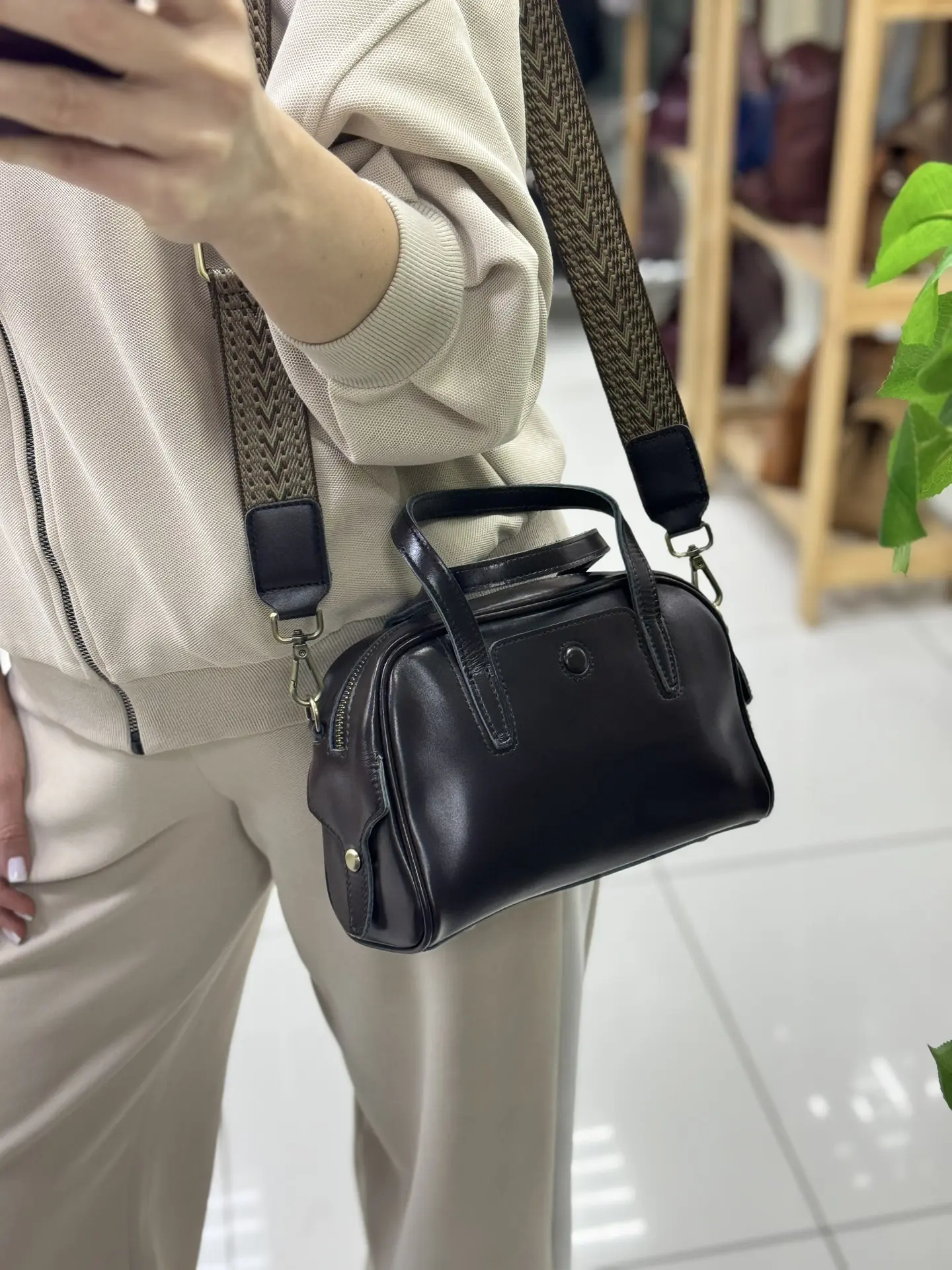 * стоимость: 6350₽, нат.кожа( два ремня: текстильный и кожаный)