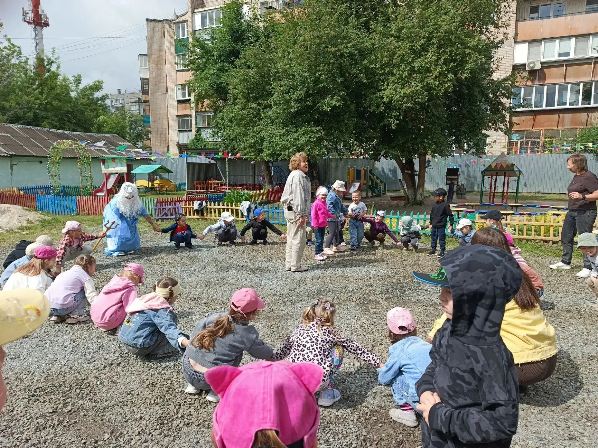 В нашем детском саду  состоялся самый долгожданный и самый мокрый праздник - День Нептуна. В гости к