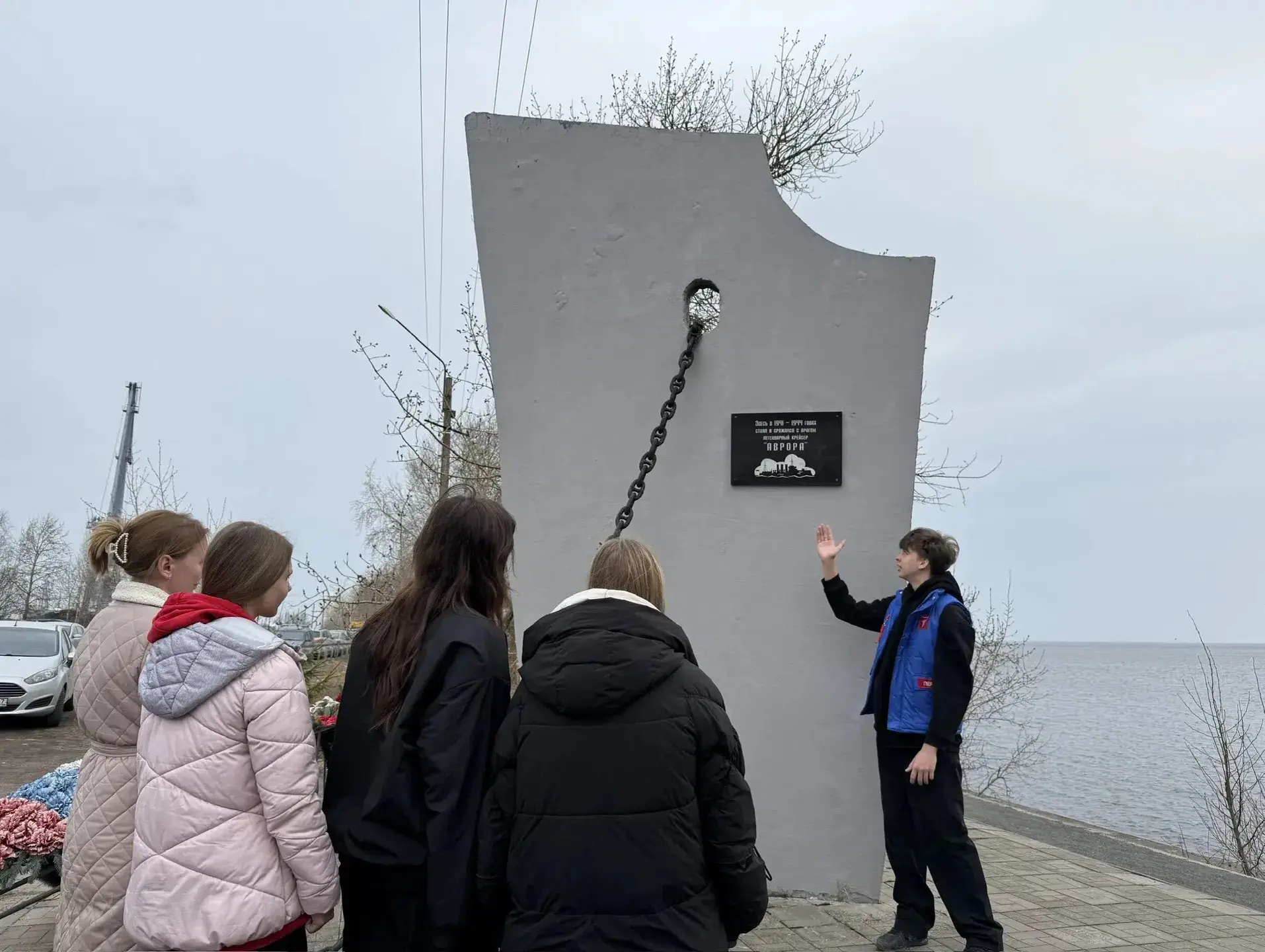 Друзья, делимся, как прошла наша мини-экскурсия к подшефному объекту — причалу на месте стоянки крей
