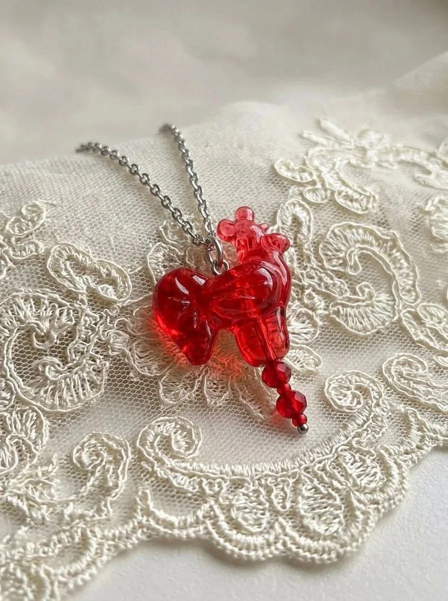 Кулон петушок на бусинах. https://www.ozon.ru/product/kulon-petushok-na-businkah-3404897473/?sh=fAVe