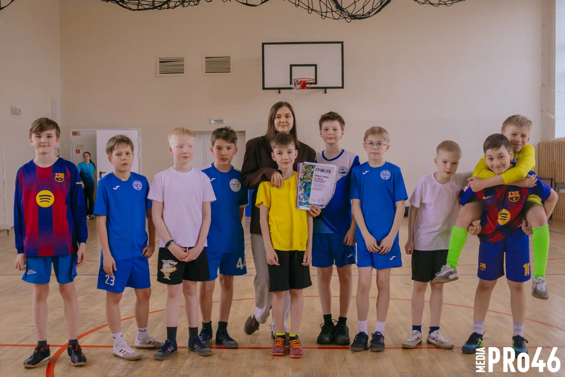⚽️ Больше, чем просто игра: футбольная карусель.
Свисток, движение, передача — и каждая минута уже в