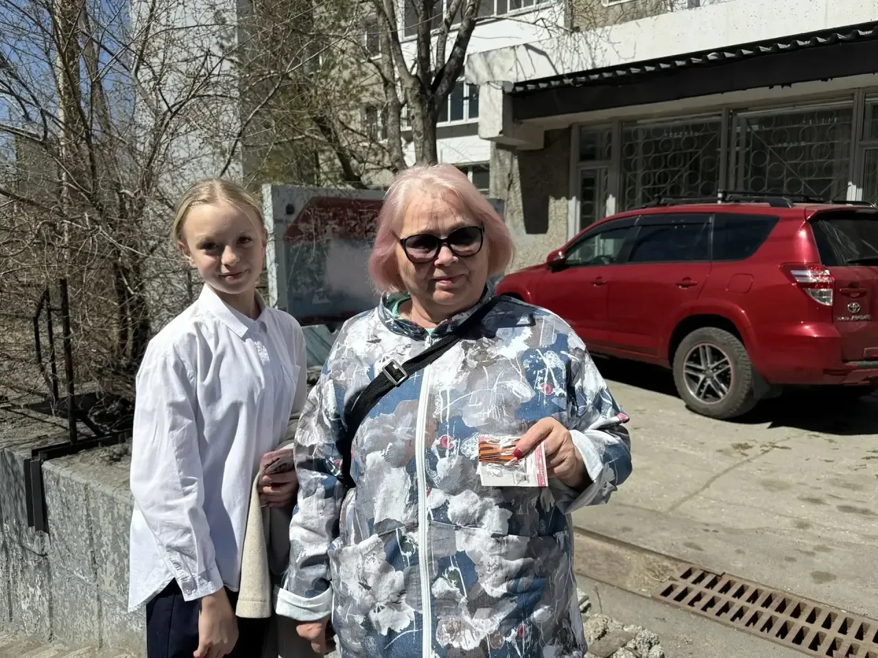 🎗️«Я помню! Я горжусь!» — эти слова сегодня звучали в каждом дворе.  📚Друзья, наша акция по раздаче 