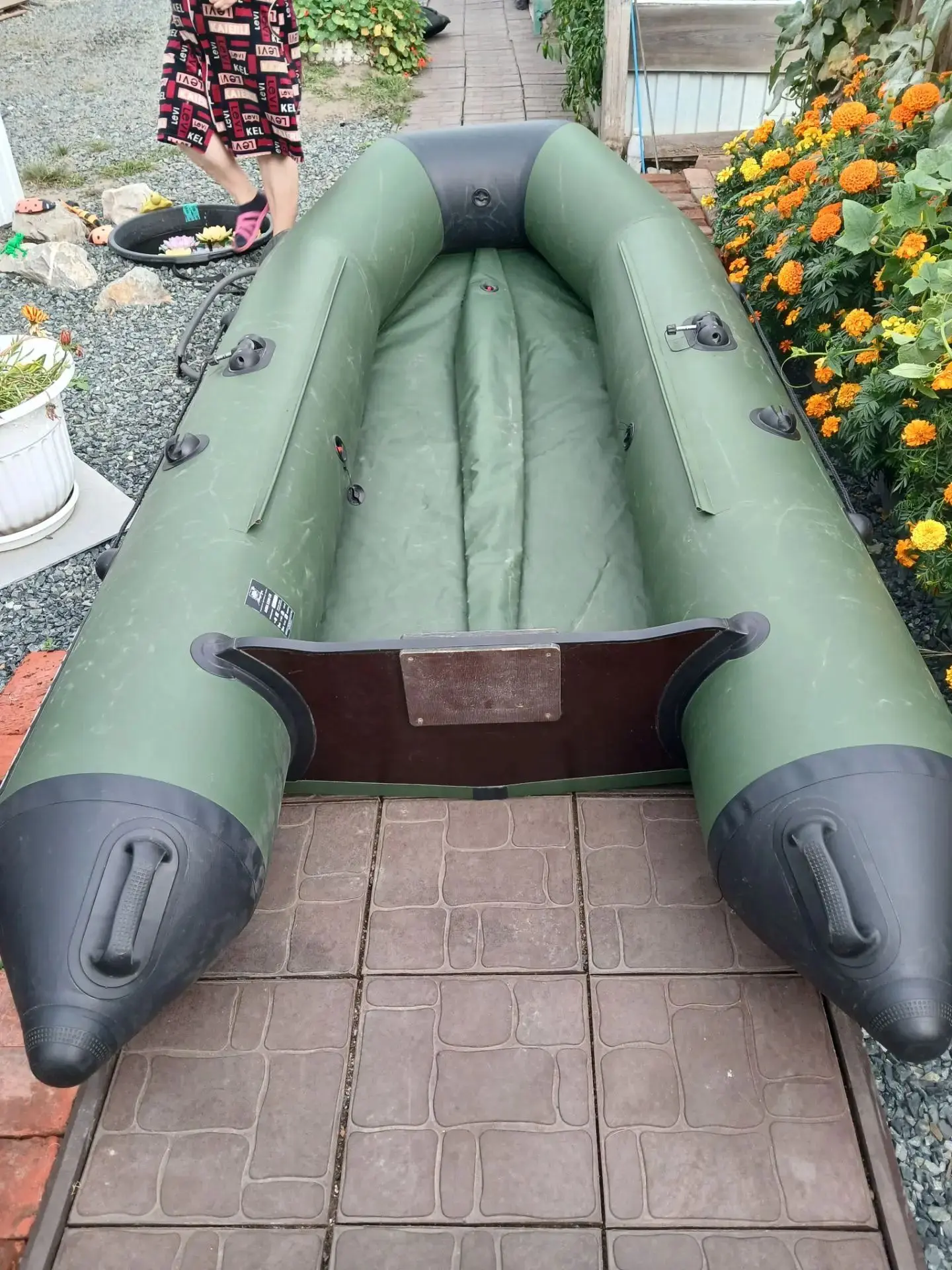 Продам лодку Аква3200 СК.и мотор Seanova 9.8.Все в ОТС.Звоните по номеру 89039360894