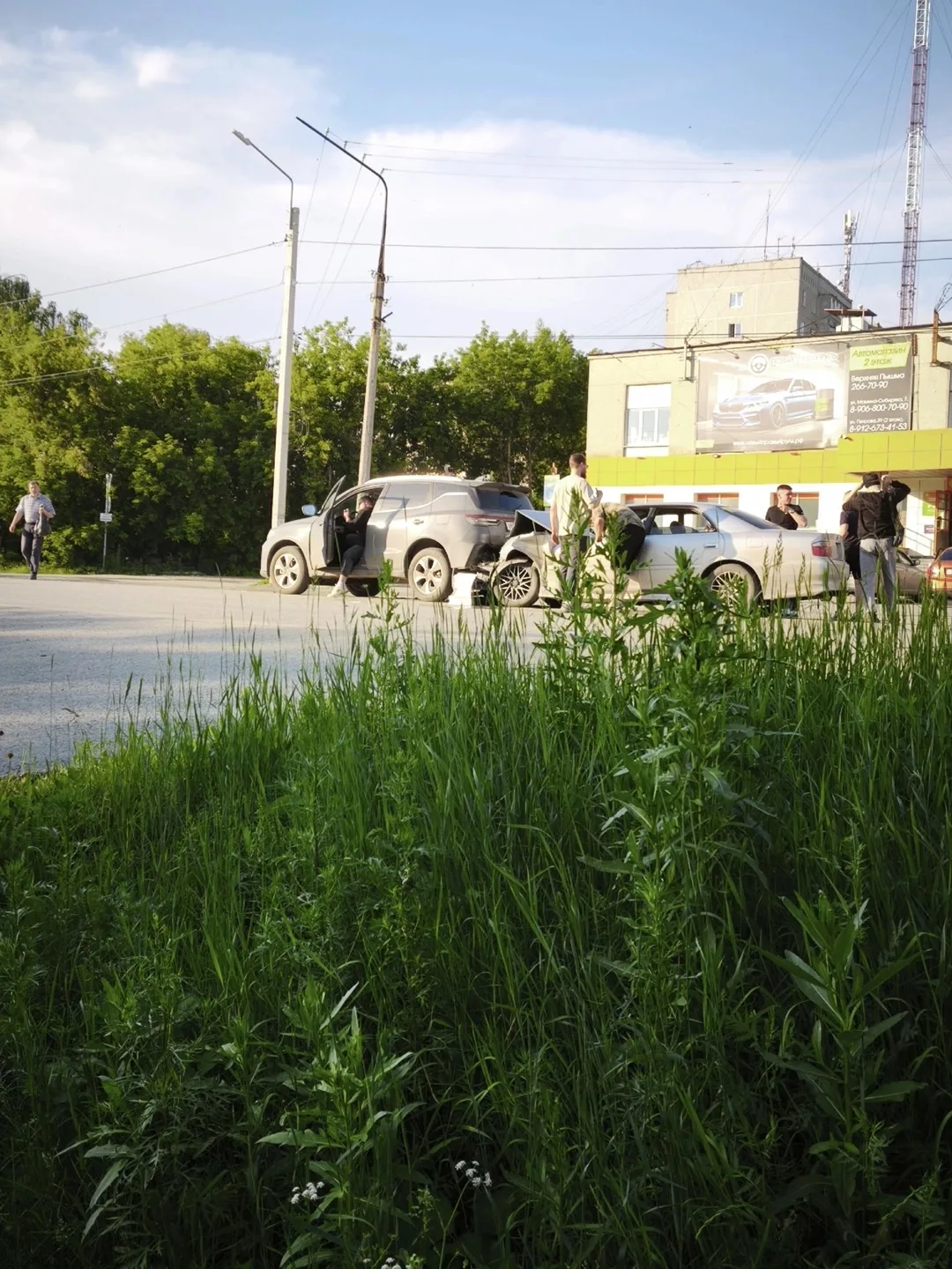 Авария на Петрова.