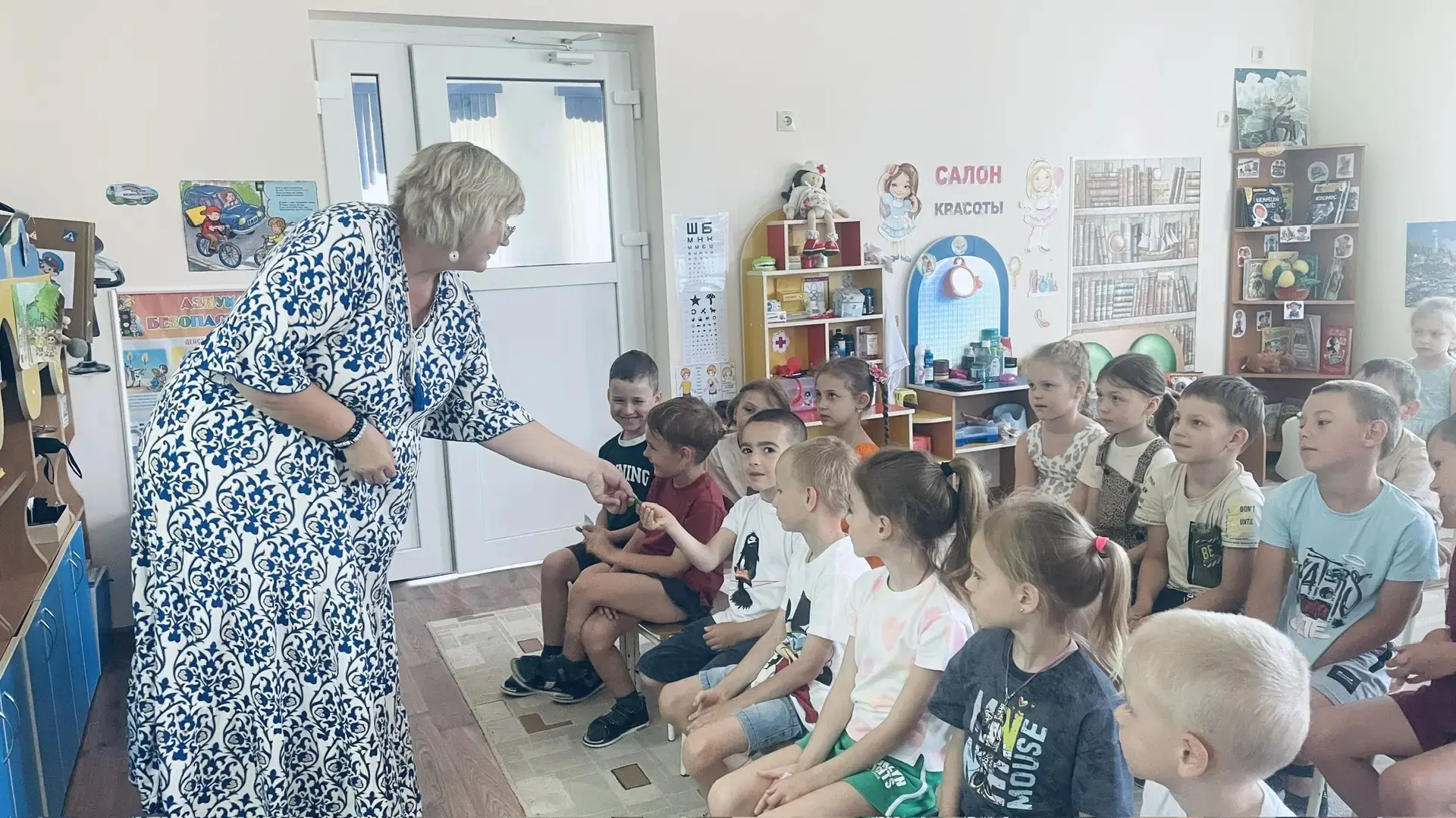 15 июня — День юннатского движения в России 🌿🦋🌞

Сегодня в подготовительной группе «Радуга» мы ок