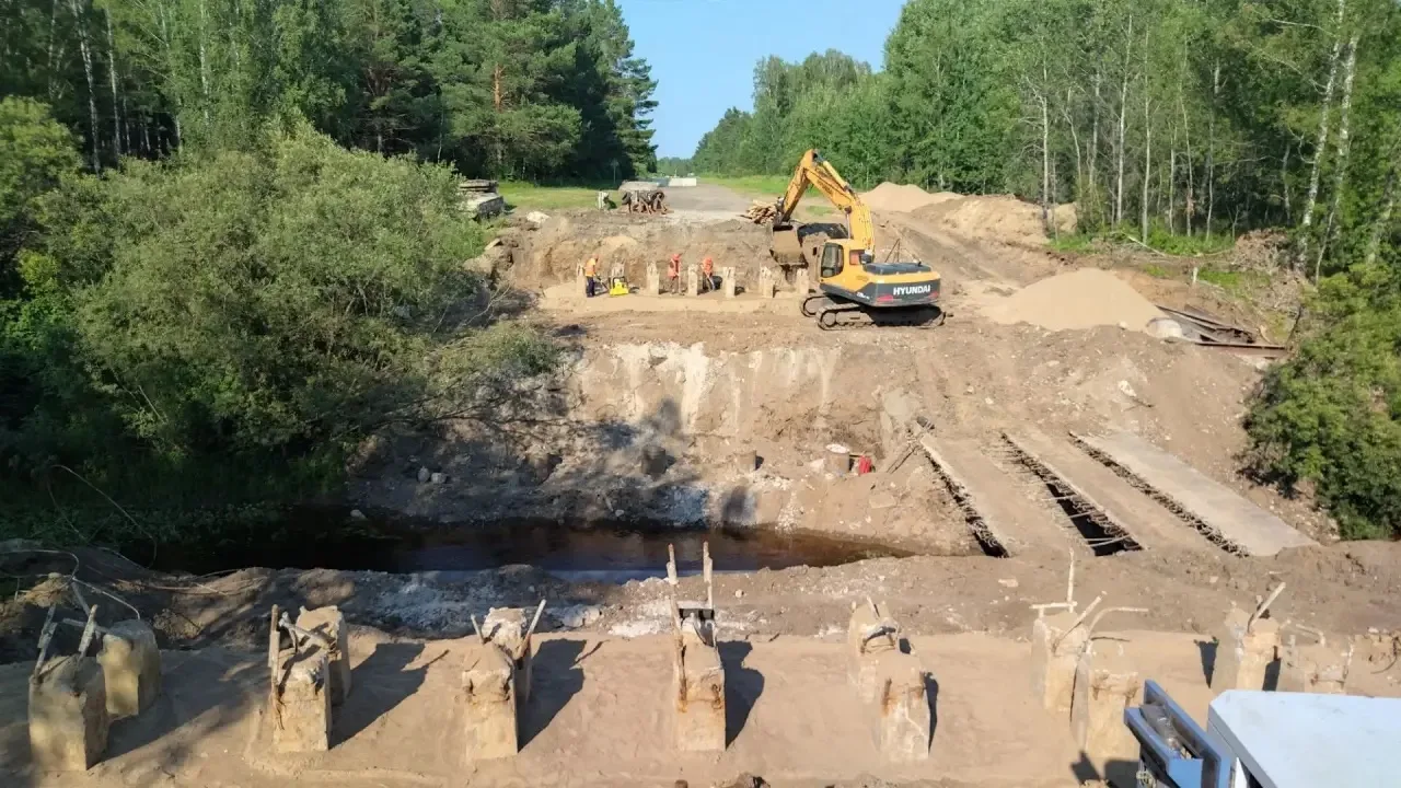 В Омской области продолжается капитальный ремонт моста через реку Ук в рамках националь...