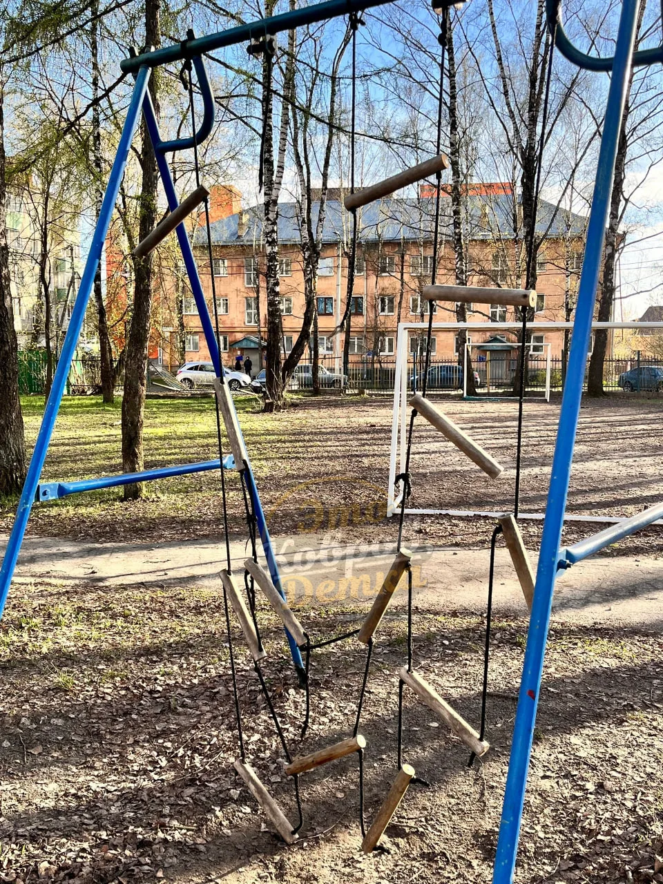 ❗ Детская площадка в центре города  Координаты: 56.351909, 41.310368. Она находится в окружении вось