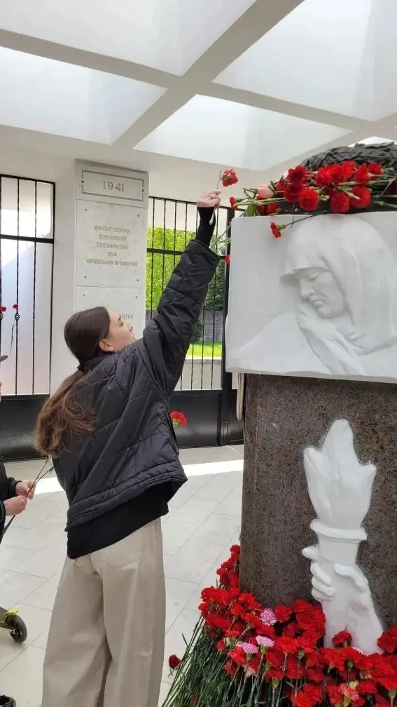 Продолжаем праздничную фотоподборку!  С Праздником, дорогие друзья!