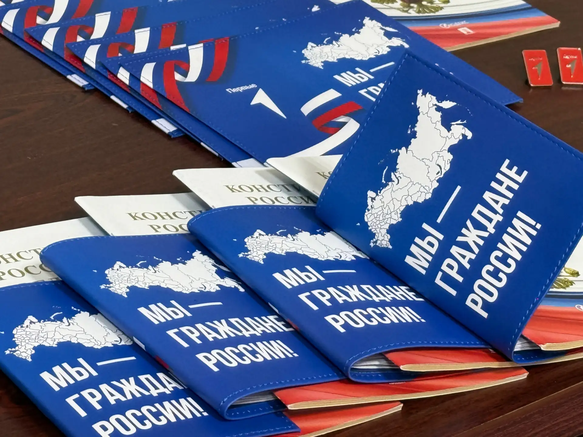 Сегодня, в преддверии празднования Дня Государственного флага Российской Федерации, сос...