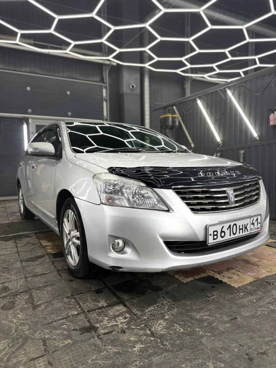 Toyota - Premio - 2010г