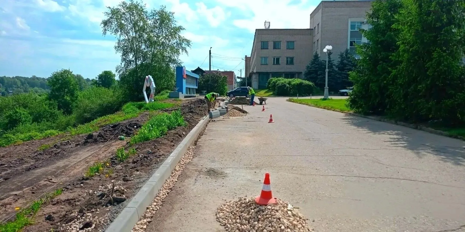 Друзья, многие из вас уже обратили внимание на проведение работ возле моста Белелюбског...