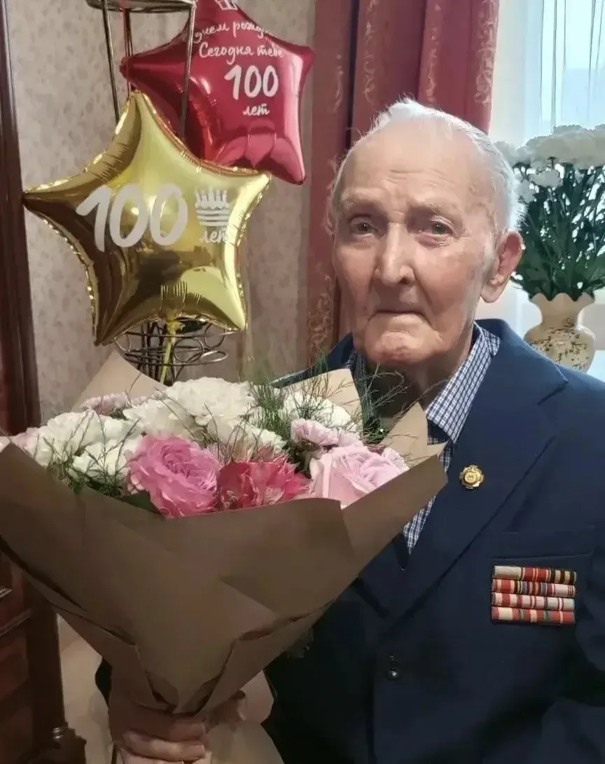 100 лет исполнилось участнику Великой Отечественной войны Константину Павловичу Кемайкину
 
К фронто
