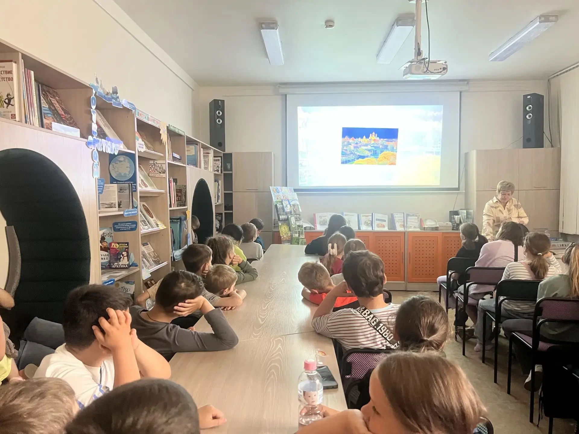 📚✨ Там, где живут книги, культура и душа России! ✨📚

Сегодня наши Первооткрыватели из лагеря «Солн