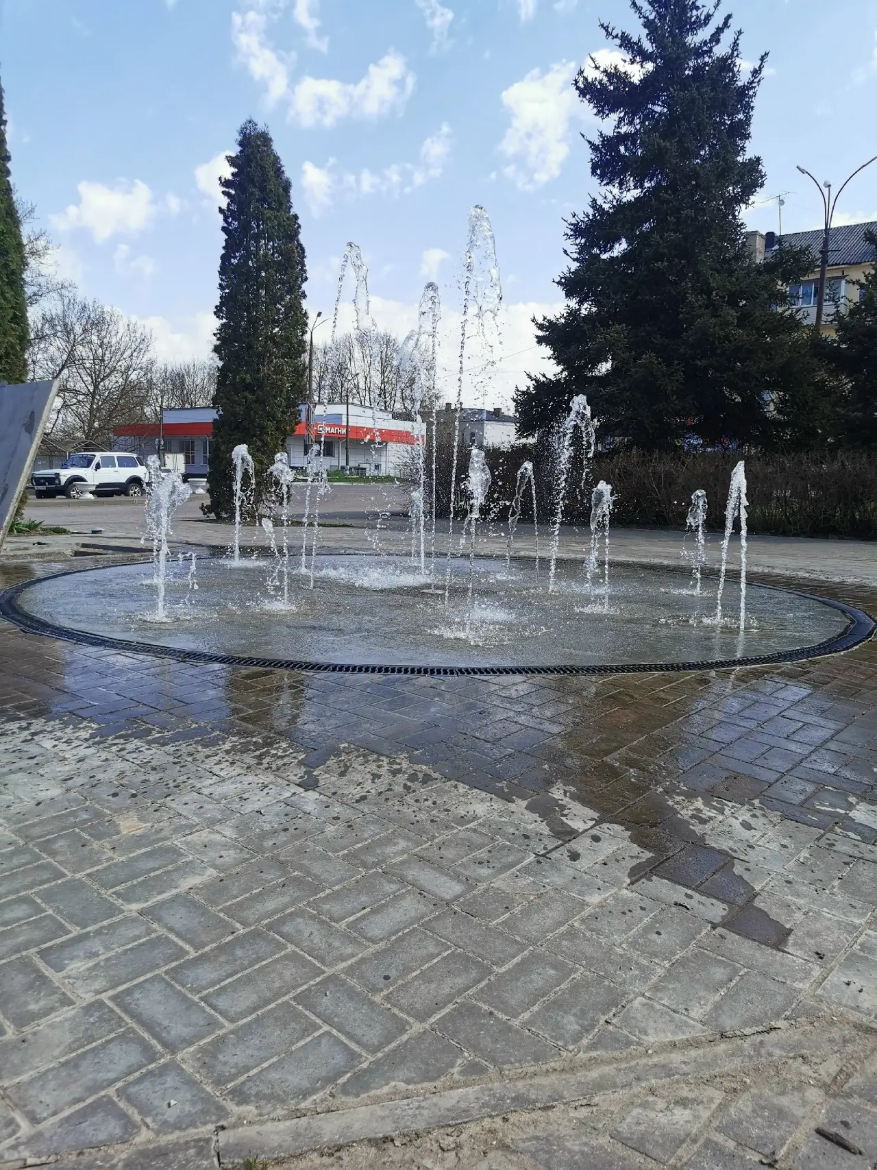 Фонтан в Невеле и Новосокольниках, чей лучше?