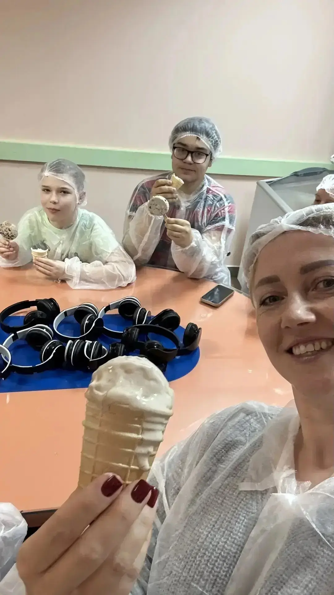 Ученики 8Д побывали на фабрике мороженого 🍦  Экскурсия получилась очень интересной и познавательной: