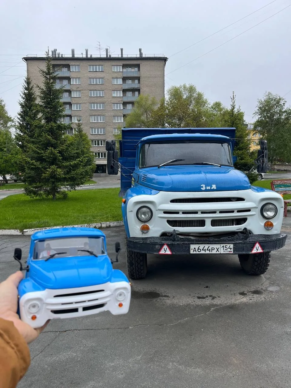 ⚙️От гонки дронов до редких автомобилей: выставка хобби-инжиниринга в СГУПС  📎В рамках проекта «Межр