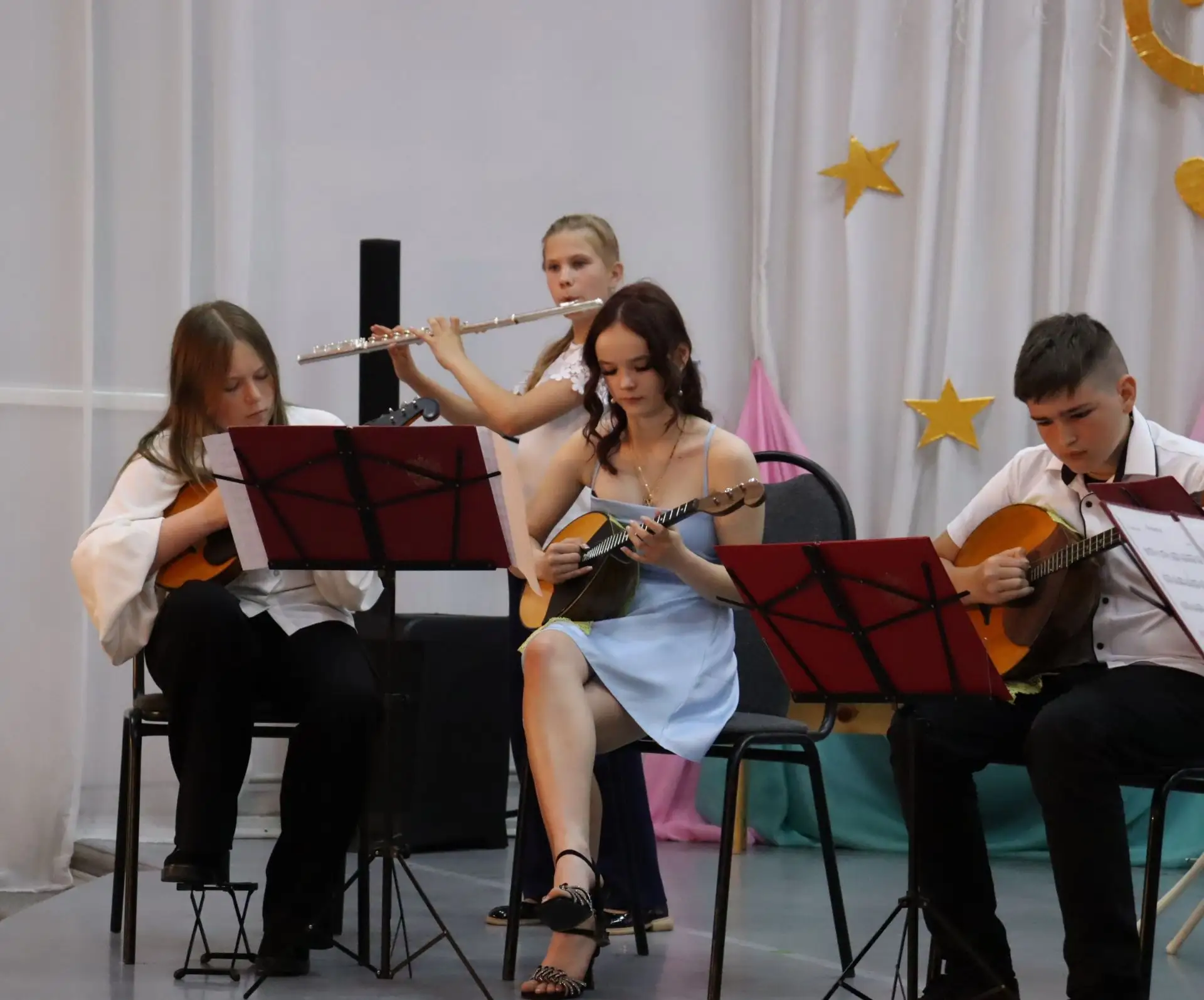 Выпускной в Детской школе искусств № 2: вручены свидетельства об окончании!
Вчера в нашей школе сост