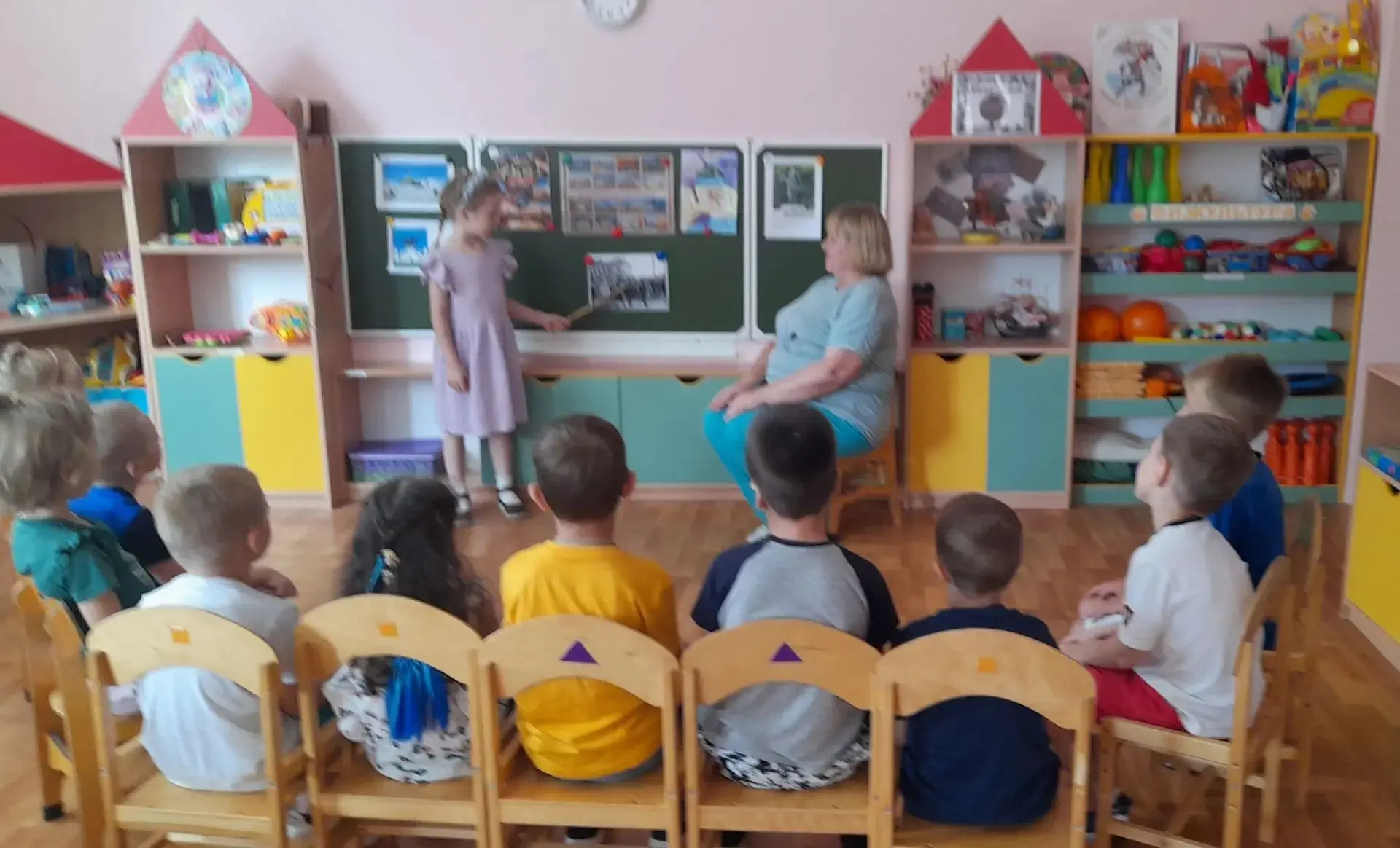 В подготовительной группе прошло тематическое занятие, посвящённое важной дате — освобо...