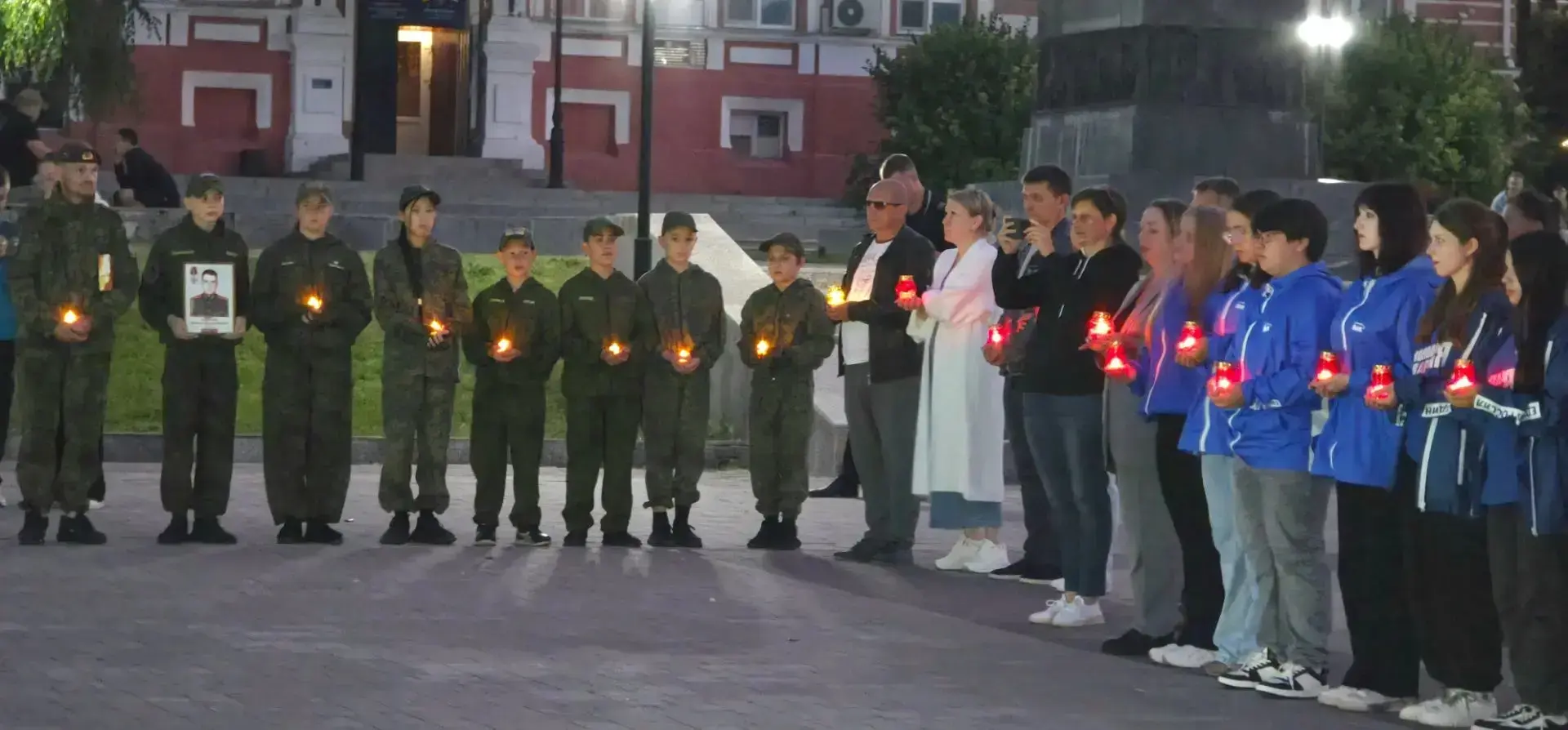 🕯 «Свеча памяти» в Серафимовиче: город «Рубежа Сталинградской доблести» почтил героев