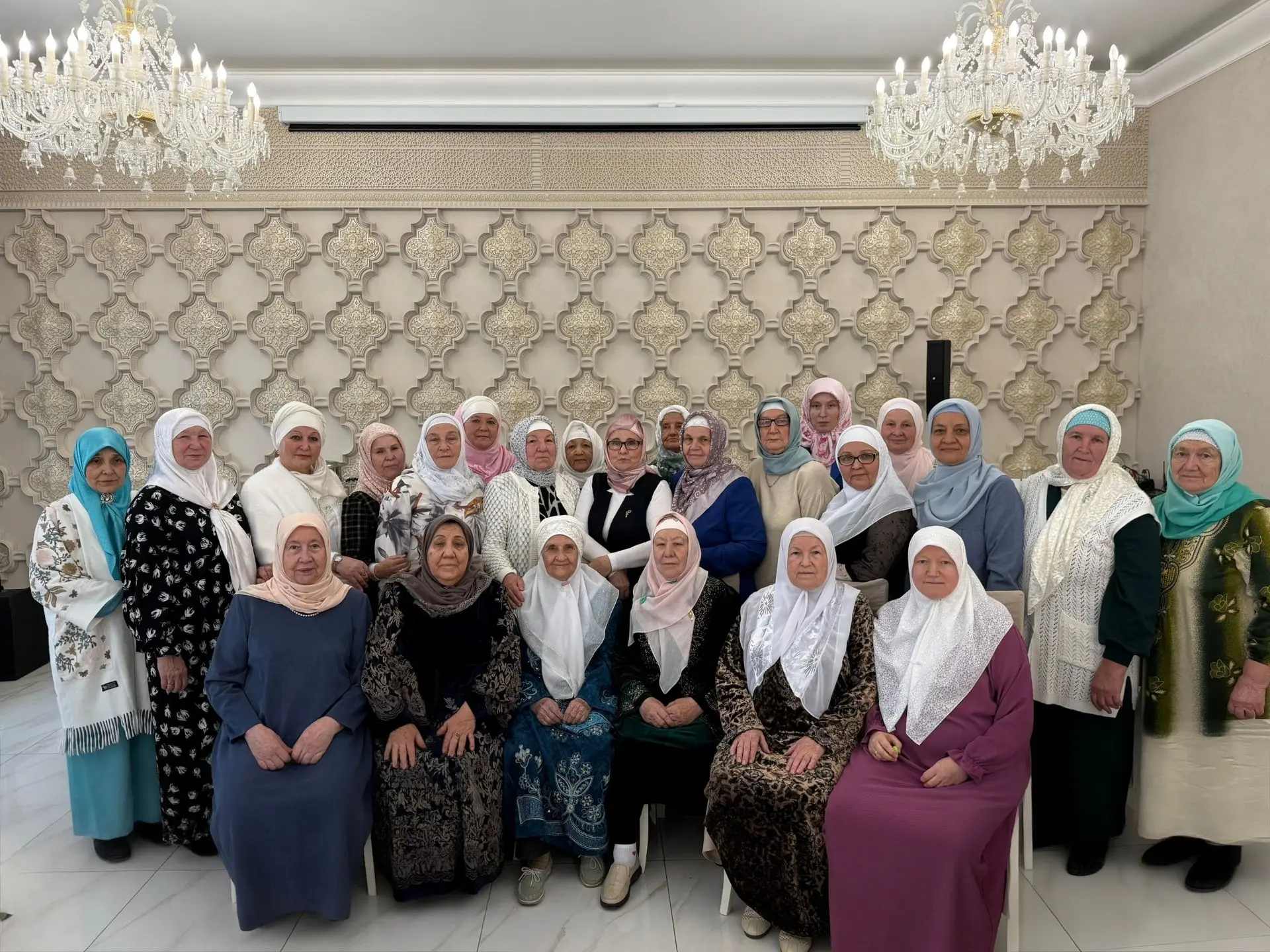 Ульяновскиның Шейх палас хәләл туклану ноктасында Сания ханым Гиматдинова инициативасы ...