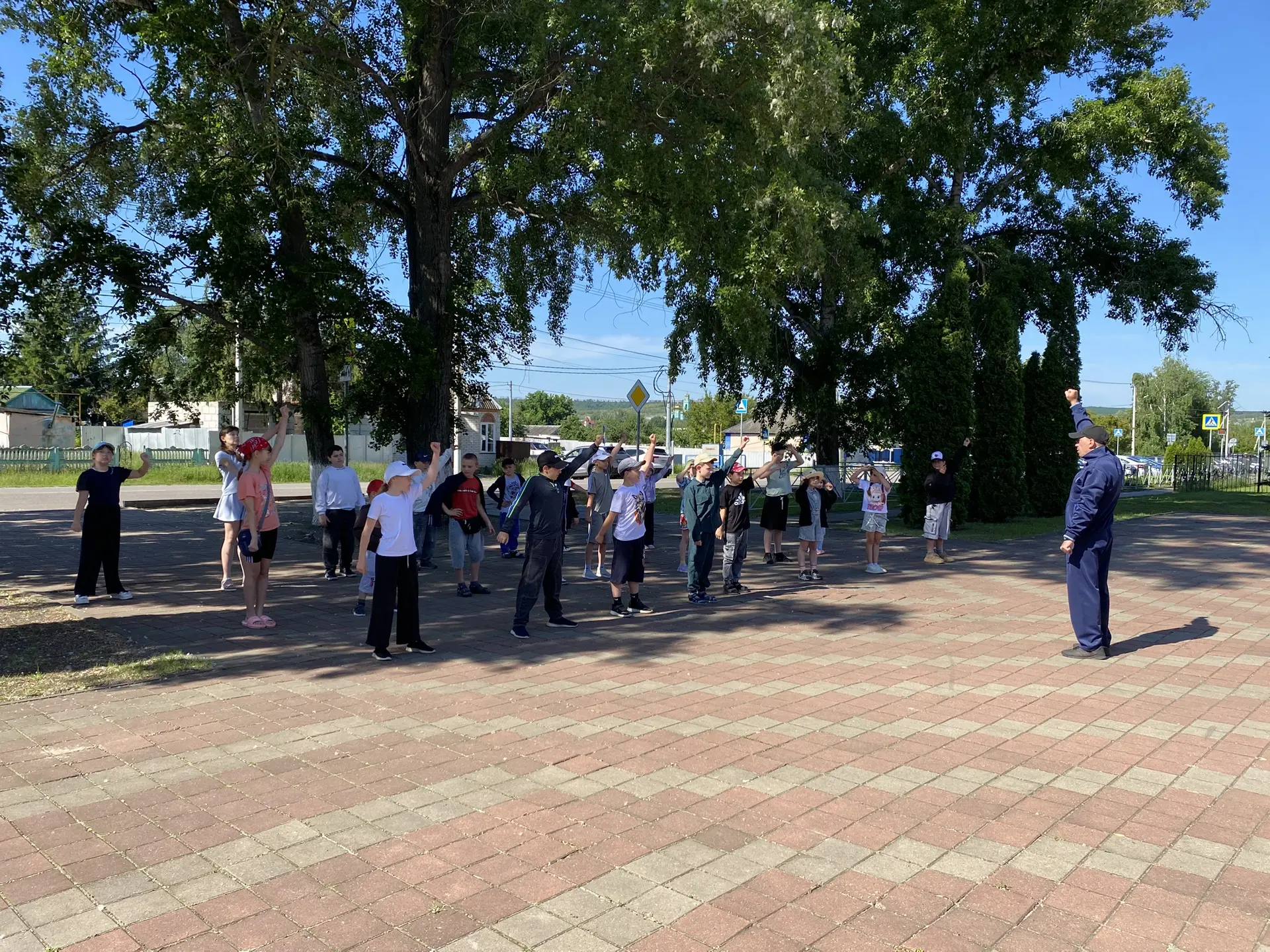 Третий день в детском школьном оздоровительном лагере с дневным пребыванием "Огонёк" и ...