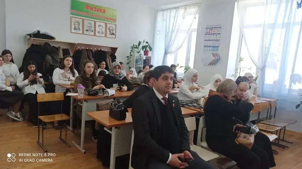 В нашей школе прошёл районный этап международного конкурса чтецов «Живая классика» 🎉✨. Это значимое 