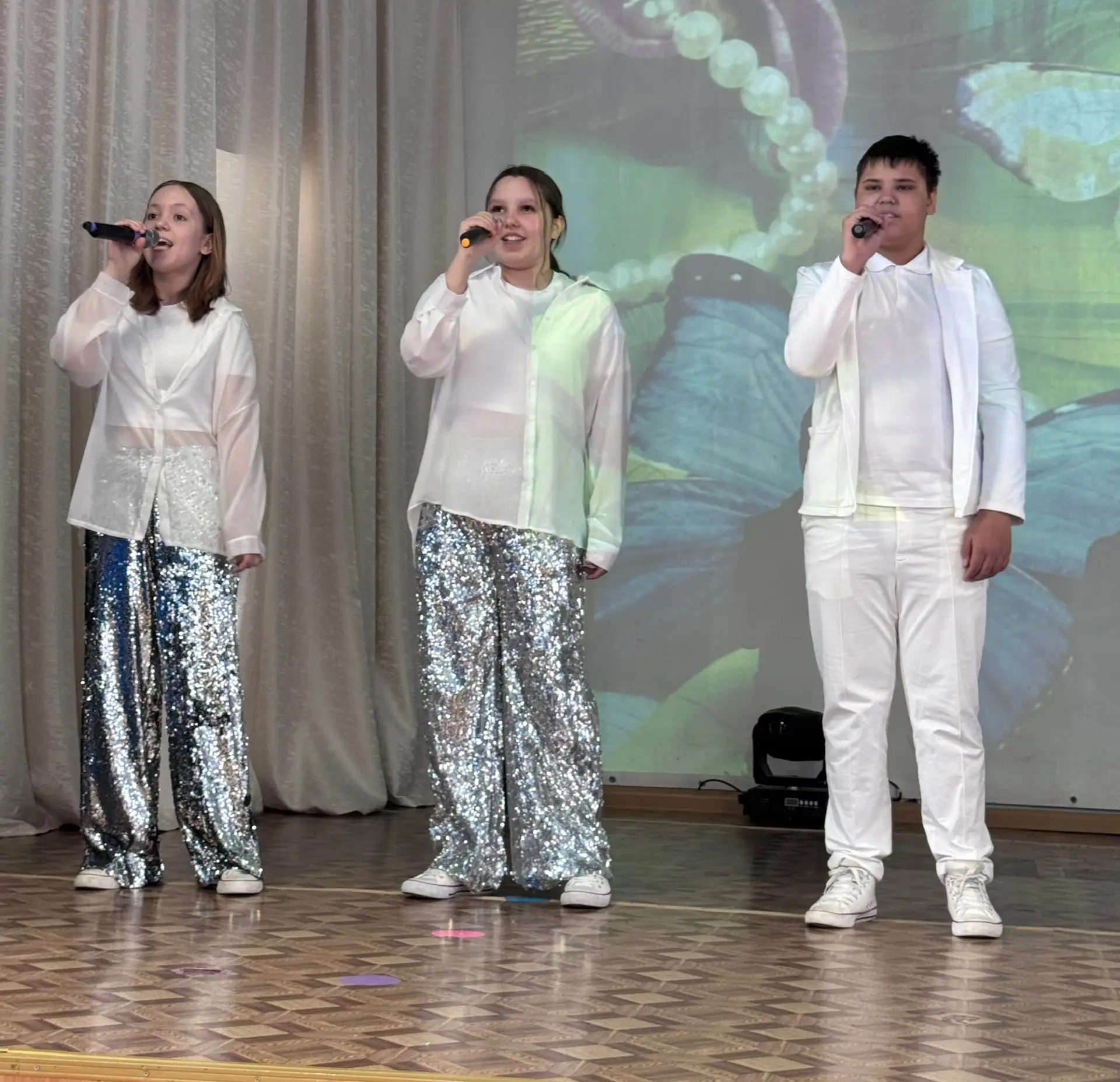 Ученики 14 школы🏫 не только умные, но ещё и очень талантливые! 💃🕺🏼Они украшают своими выступлениями 