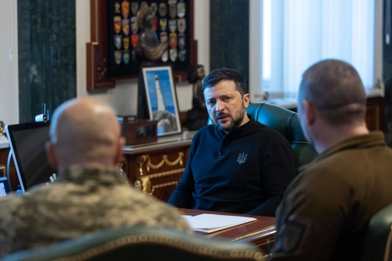 Зеленский начал угрожать российской гражданской авиации из-за плачевной ситуации на фро...