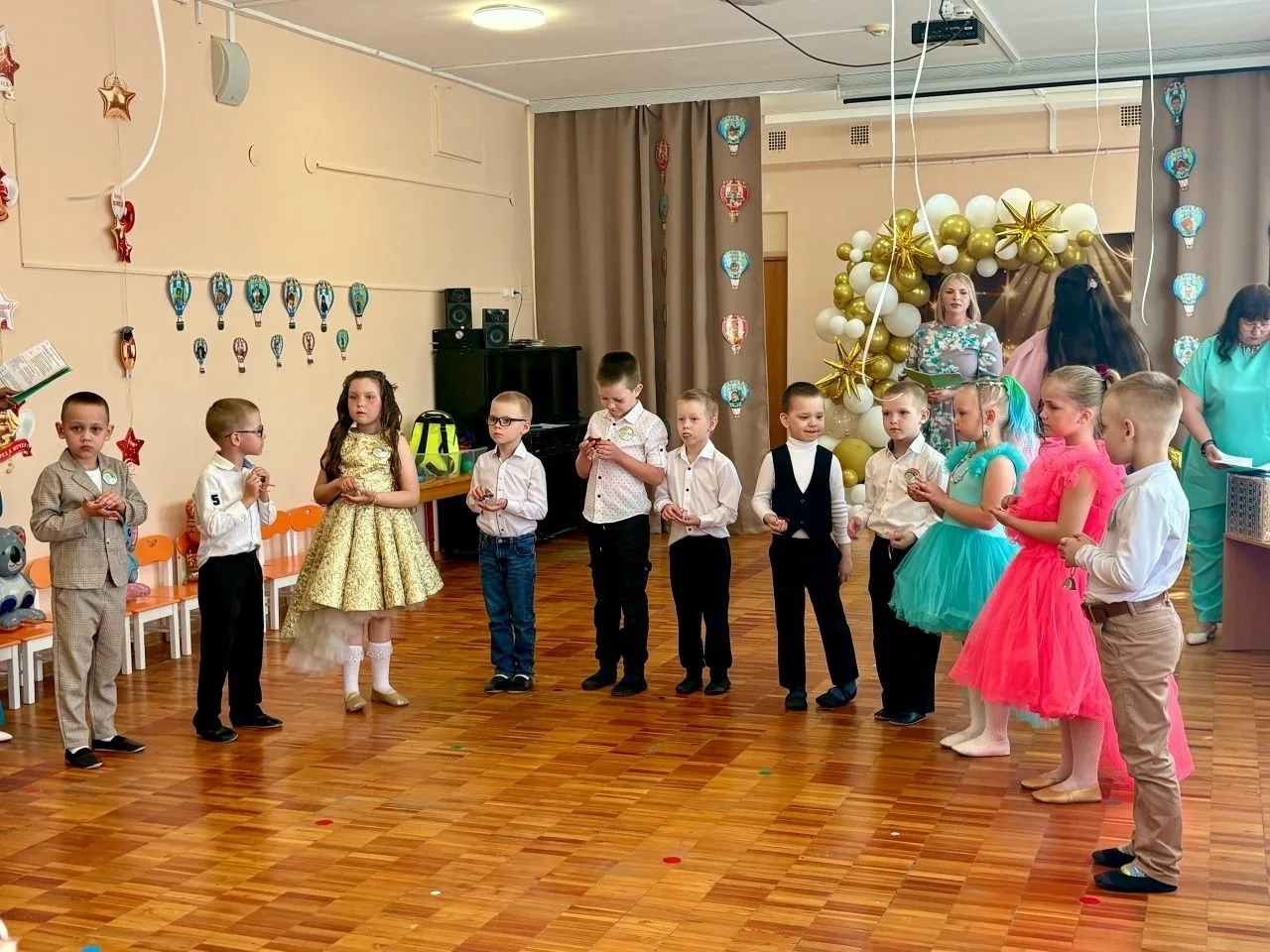 **Волшебный выпускной в группе «Золотые рыбки»!**
