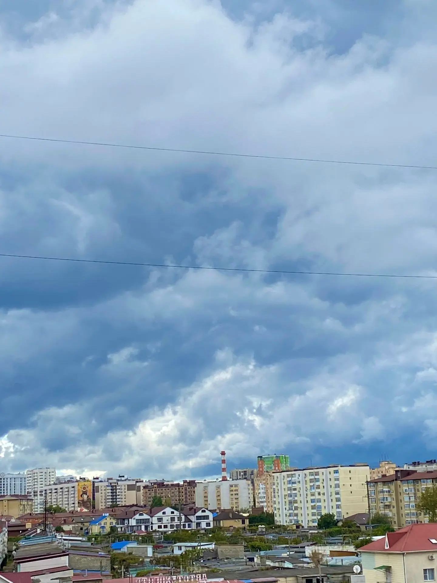 Октябрь начался как и положено,  по осеннему переменчивой погодой 🌦️🌧️☁️🌬️