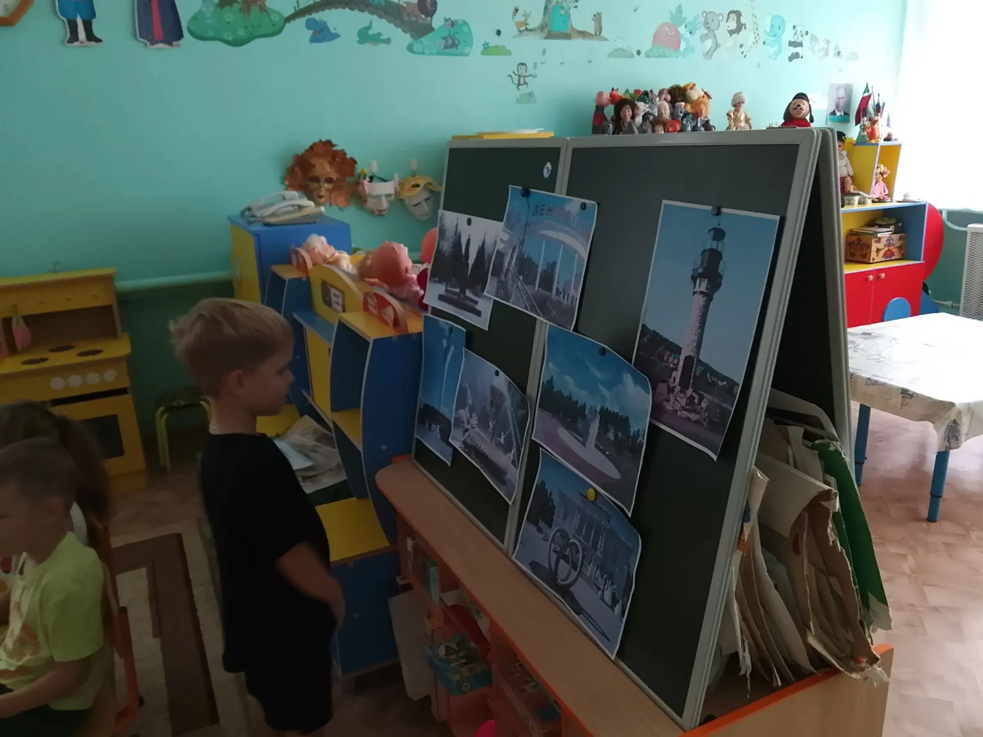 В рамках недели "Мир, в котором я живу. Мой любимый Татарстан" в средней группе была пр...