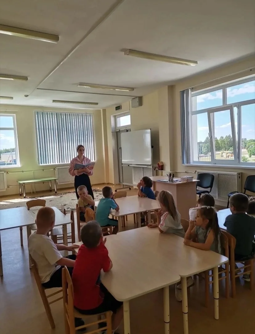 🎉 «В гостях у сказки»! 🎉
В нашем детском саду началась тематическая неделя! 🦊🐔☀️
Лето — самое вр