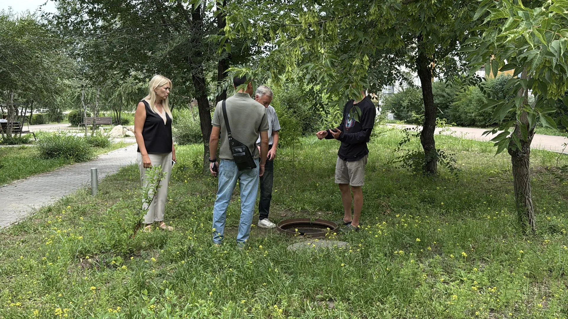 Сегодня директор МБУ «Городское зелёное строительство г. Улан-Удэ» Светлана Григорьева ...