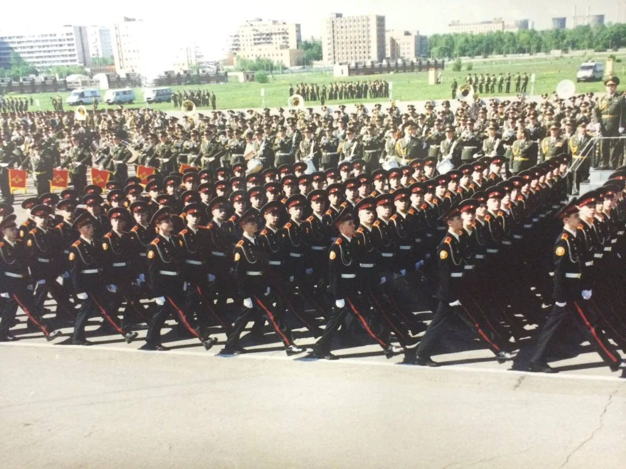 Ровно 25 лет назад, 9 мая 2001 года. Красная площадь. Третья шеренга, первый взвод Московского Сувор