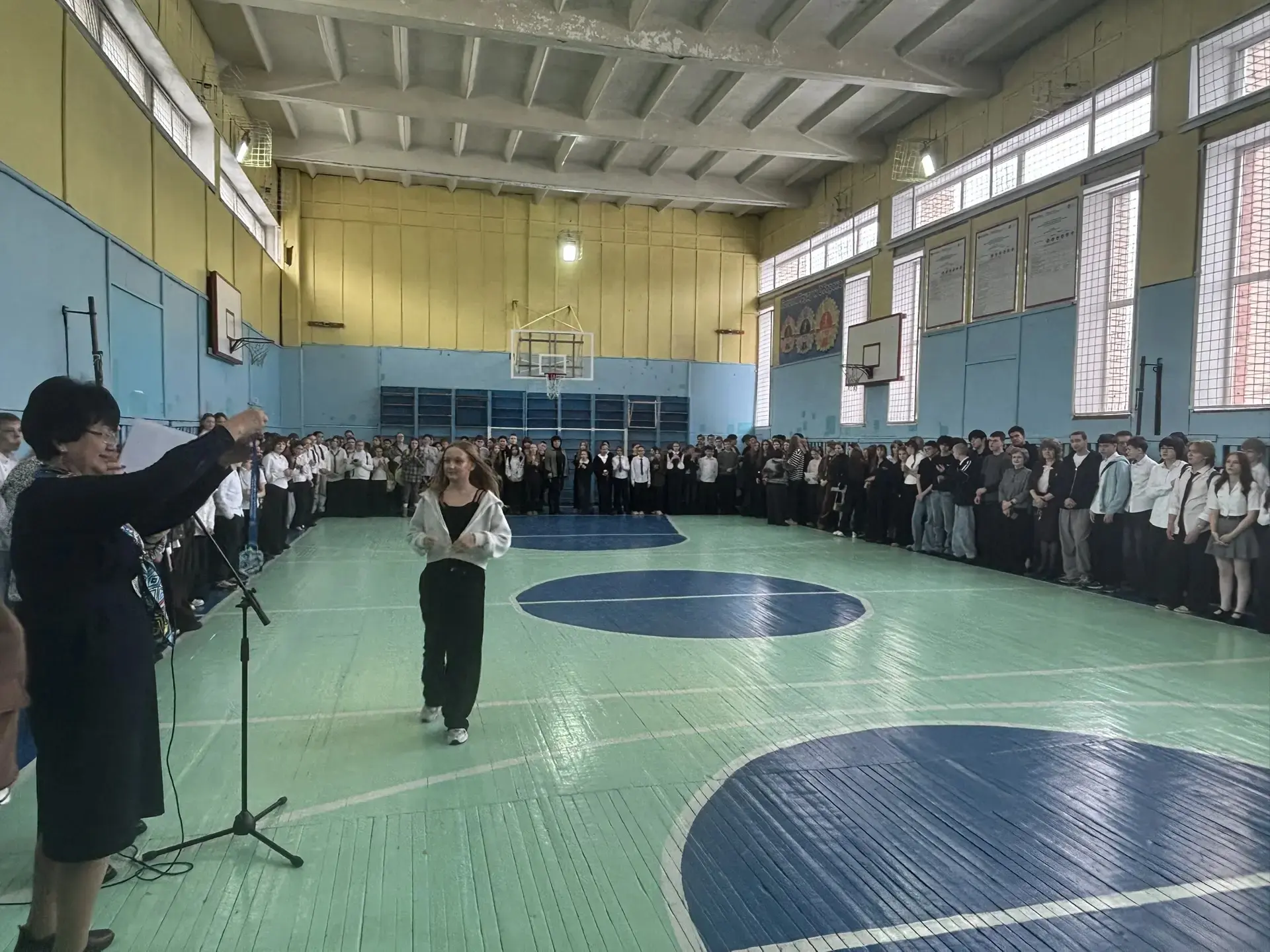 Завершилась самая большая четверть. По традиции, каждая четверть завершается линейкой, на которой ре