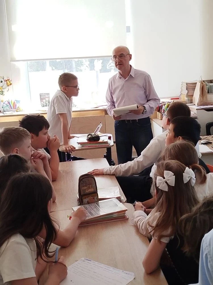 🌏 В 4 «Г» классе прошёл цикл лекций по неоэкологии 🌿  Апрель и май для учеников 4Г класса выдались п