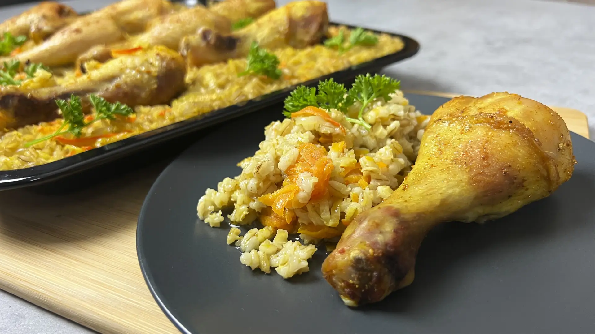 Сегодня готовлю курицу с перловкой. Казалось бы, обычная перловка, а получается очень вкусно. Не зря