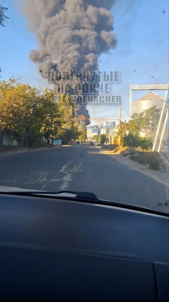 Дополнительные кадры последствий прилёта по порту в Черноморске.