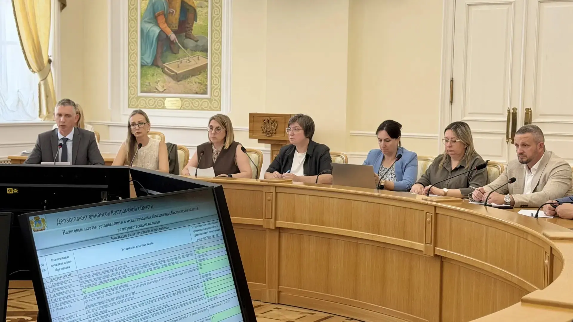 Первый заместитель губернатора Валерий Виноградов провел заседание штаба по капитализации имущества.