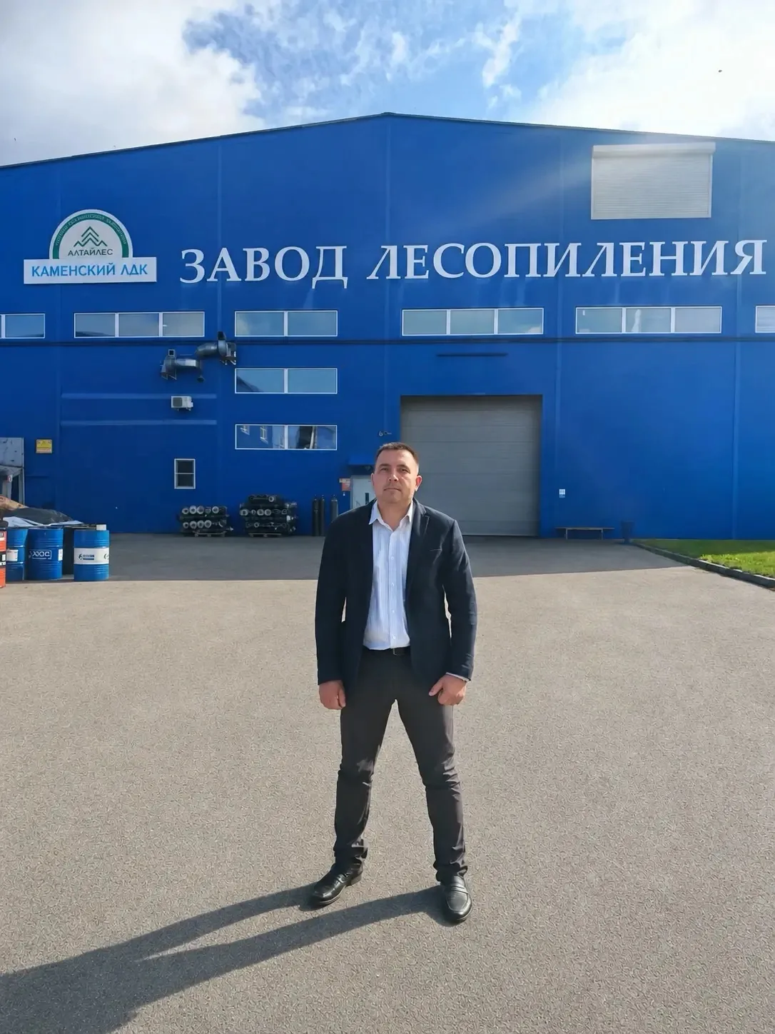 Начальник цеха лесопиления ООО «Каменский ЛДК» Анатолий Завьялов работает на комбинате ...