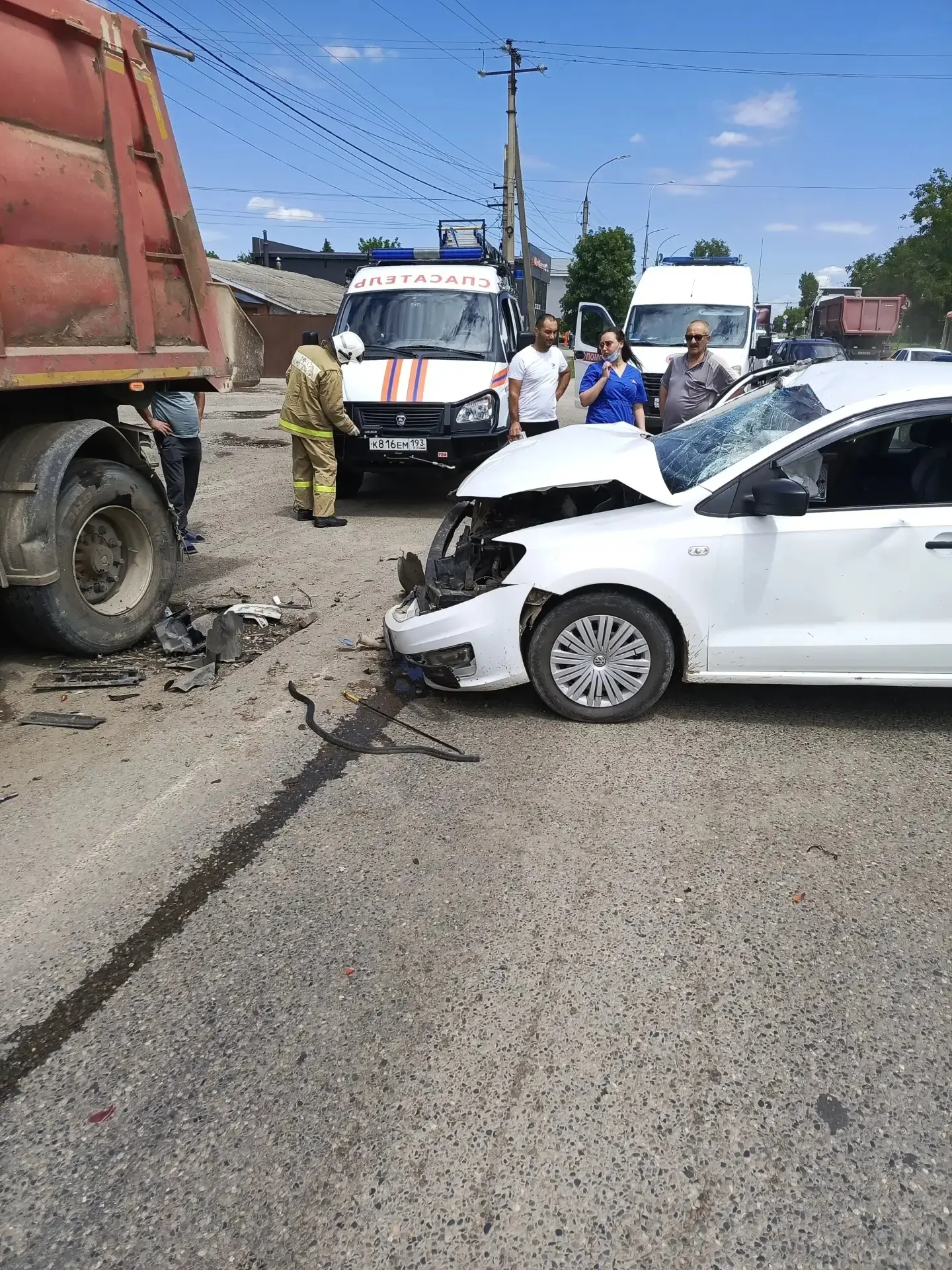Вчера произошло ДТП на ул. Железнодорожная 89.
 Все живы, будьте внимательнее на дорогах!

Инфо: МКУ